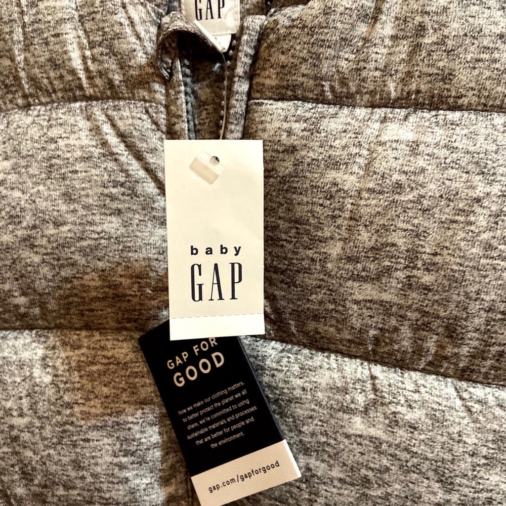 Gap snowsuit for imfant